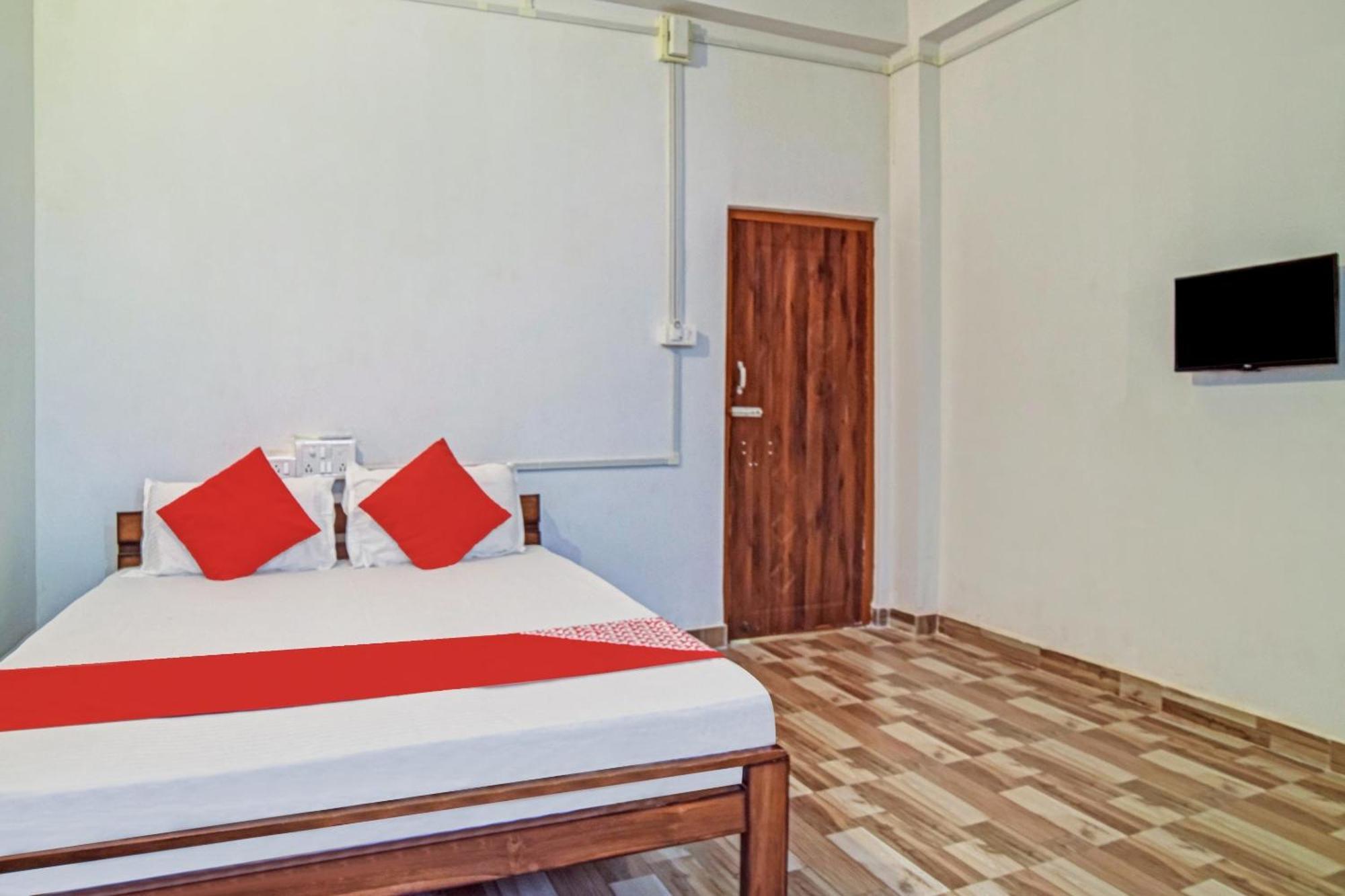 Spot On Jp Guest House Kaharpara Buitenkant foto
